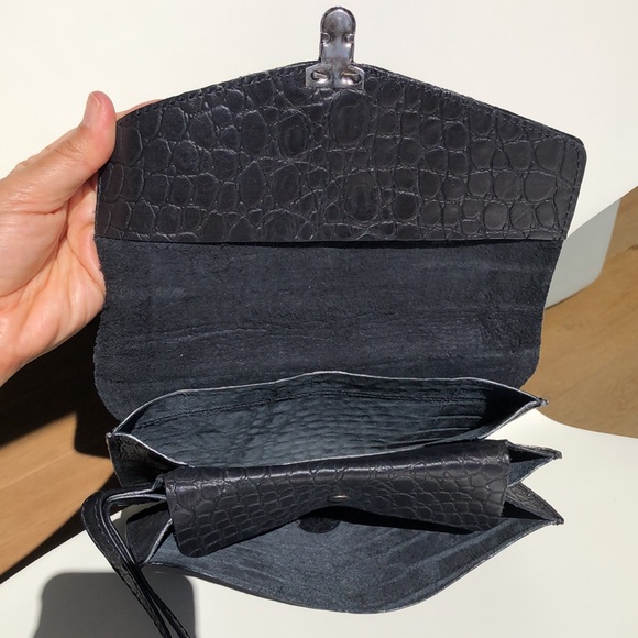 Hakei leather wristlet - Picture 6 of 10